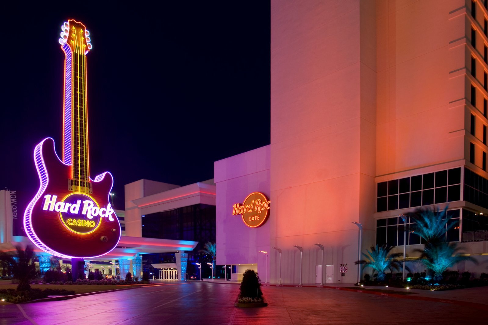 Hard Rock Cafe Biloxi Exterior